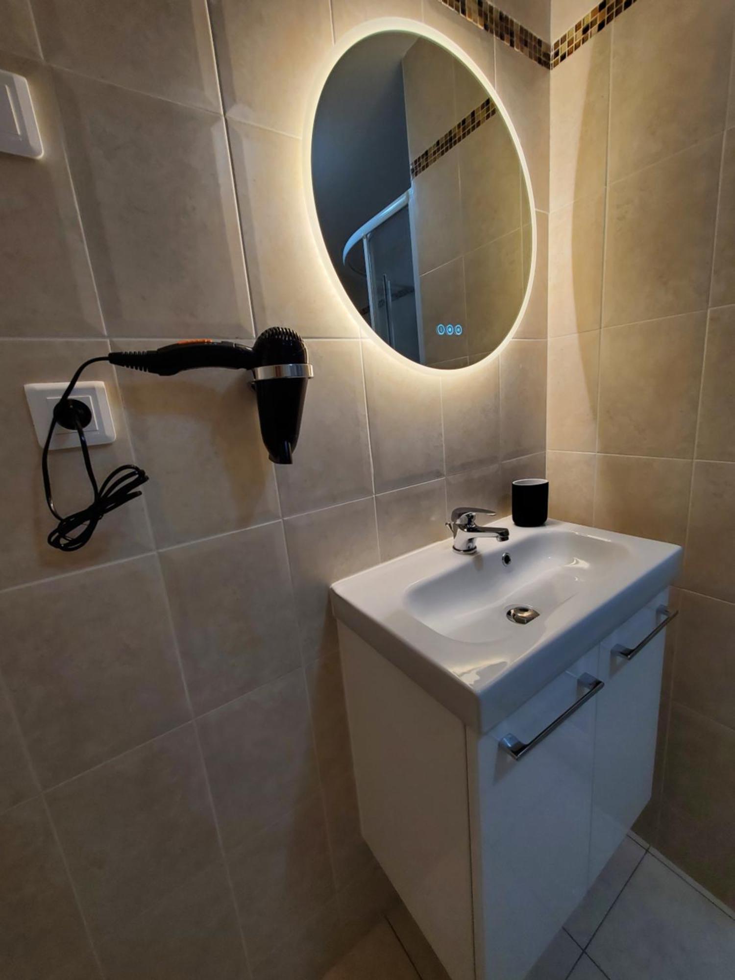 Appartement Monaco A 50m, Neuf, Clim Et Wifi *