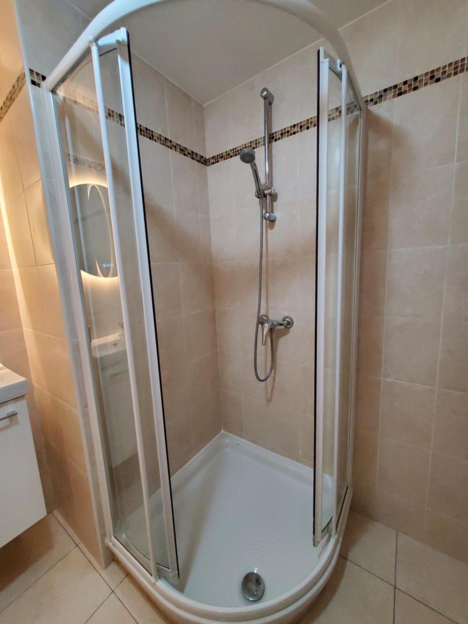 Monaco A 50m, Neuf, Clim Et Wifi Appartement Beausoleil