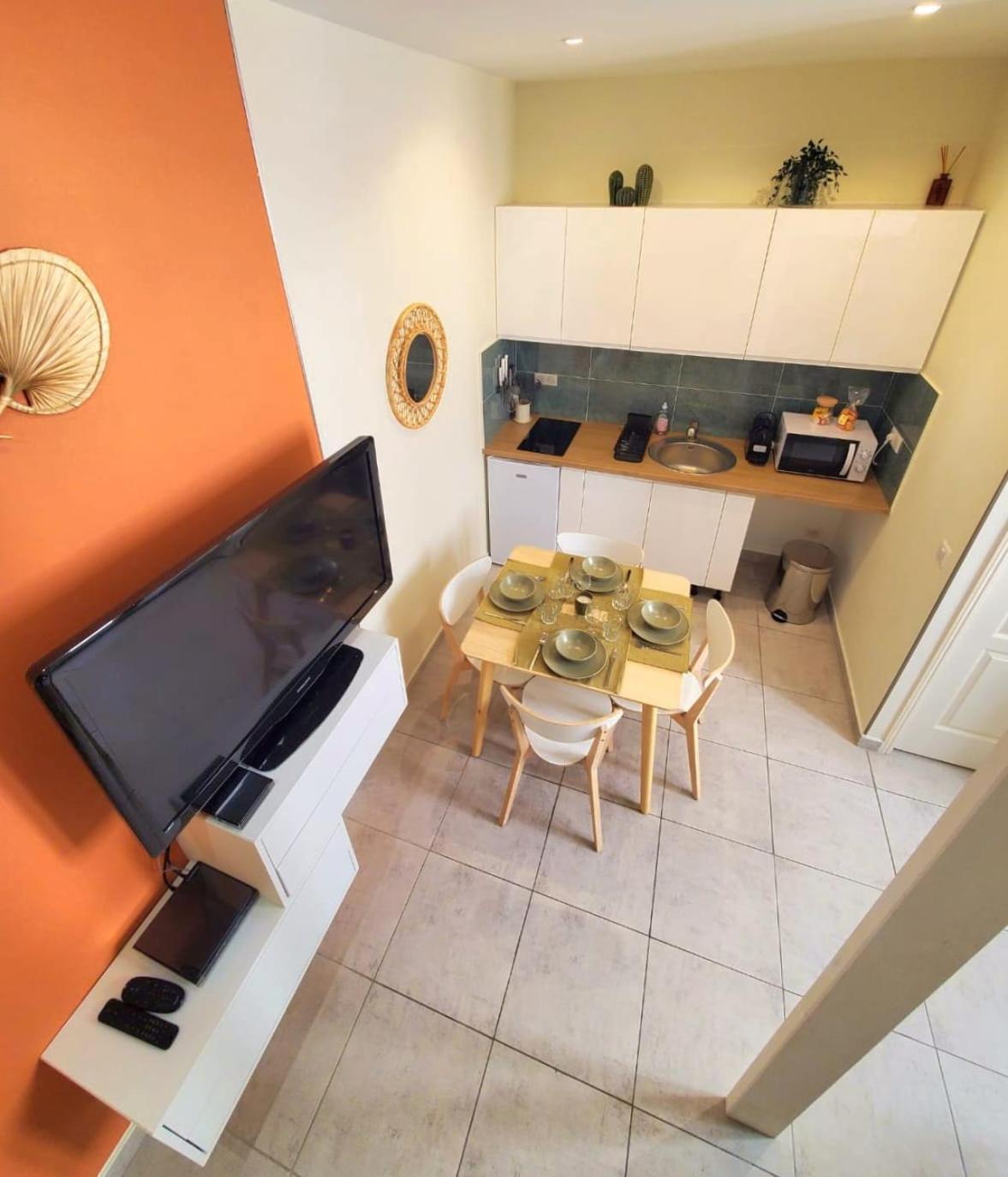 Monaco A 50m, Neuf, Clim Et Wifi Apartment *